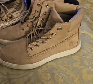 Timberland Light Brown High-Top Boots